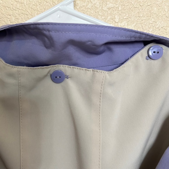 Gallery Petite Large Raincoat with removable hood - Picture 3 of 9